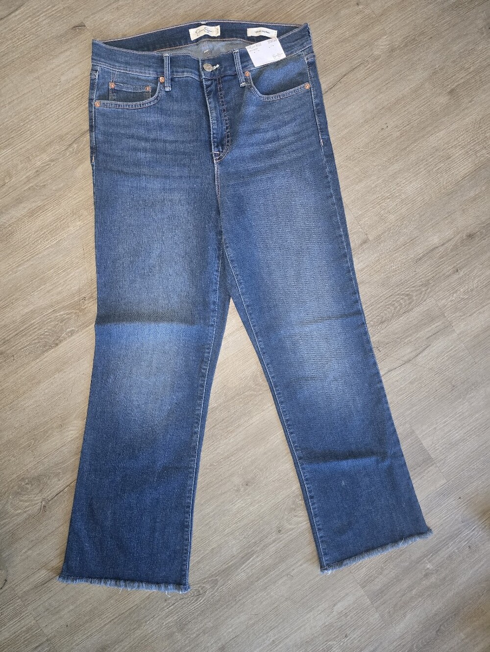 Jessica Simpson High Rise Crop Bopt Cut Jeans with Raw Hem Sz 10/30 NWT